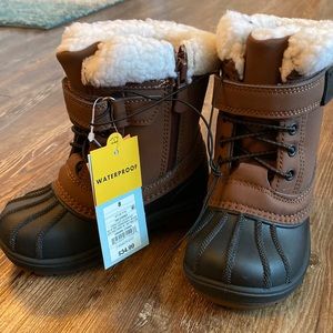 Boys winter boots